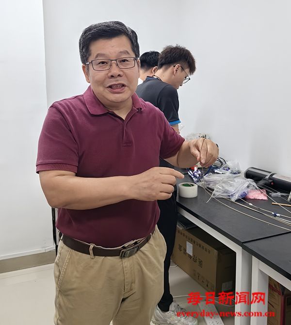 辽宁尚贤医疗成功自主研发全球首款消化内镜