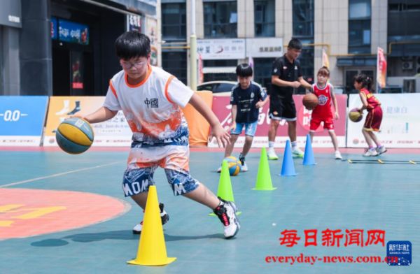 “小候鸟”开启多彩假期