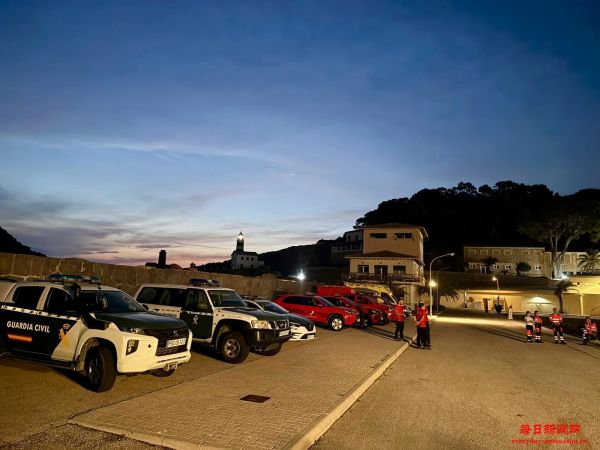 西班牙一小型飞机坠海 机上人数暂未确定