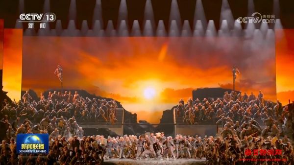 文艺晚会《正义必胜》：为了不能忘却的纪念