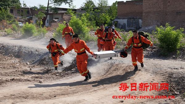 国家消防救援局陕西机动队伍炎热不“言”热