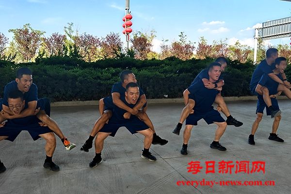 d6bbc5ecc8cbd5115151c116f1b617b.jpg d6bbc5ecc8cbd5115151c116f1b617b.jpg