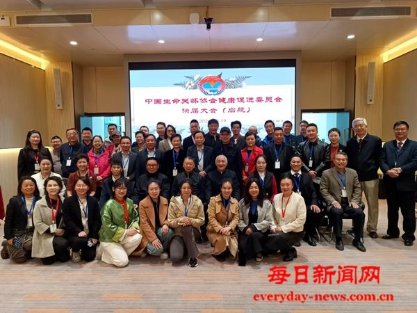 大合影.jpg 大合影.jpg