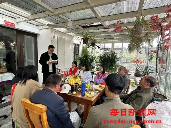 烟台高新区马山街道海博社区：“党建庭院”