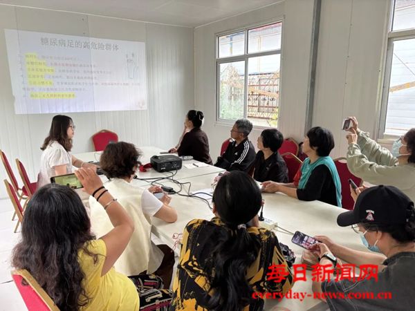 烟台高新区滨河社区老年大学开设“银龄安全