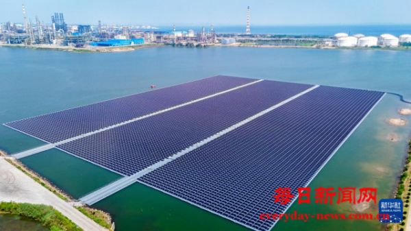 海水漂浮式光伏项目在青岛建成投用