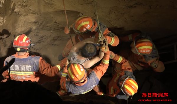 老人被困红薯窖呼吸困难 有限空间安全指南