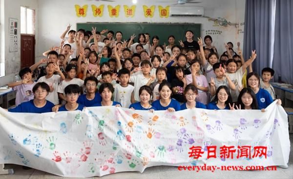 廿一载支教薪火相传 无悔青春书写奉献华章