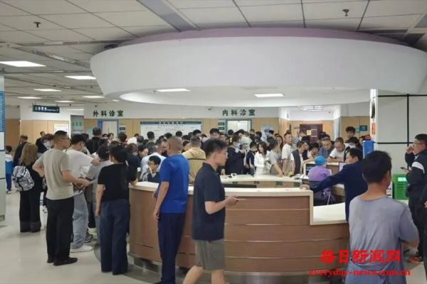 一场雷暴，400多人挤爆医院急诊科！雷雨